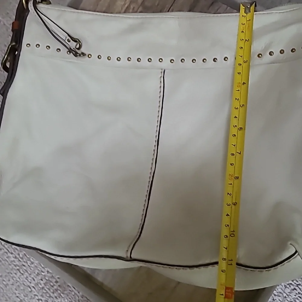 Fossil Leather Shoulder Bag  With Stud Detailing Vintage BOHO - Picture 15 of 15